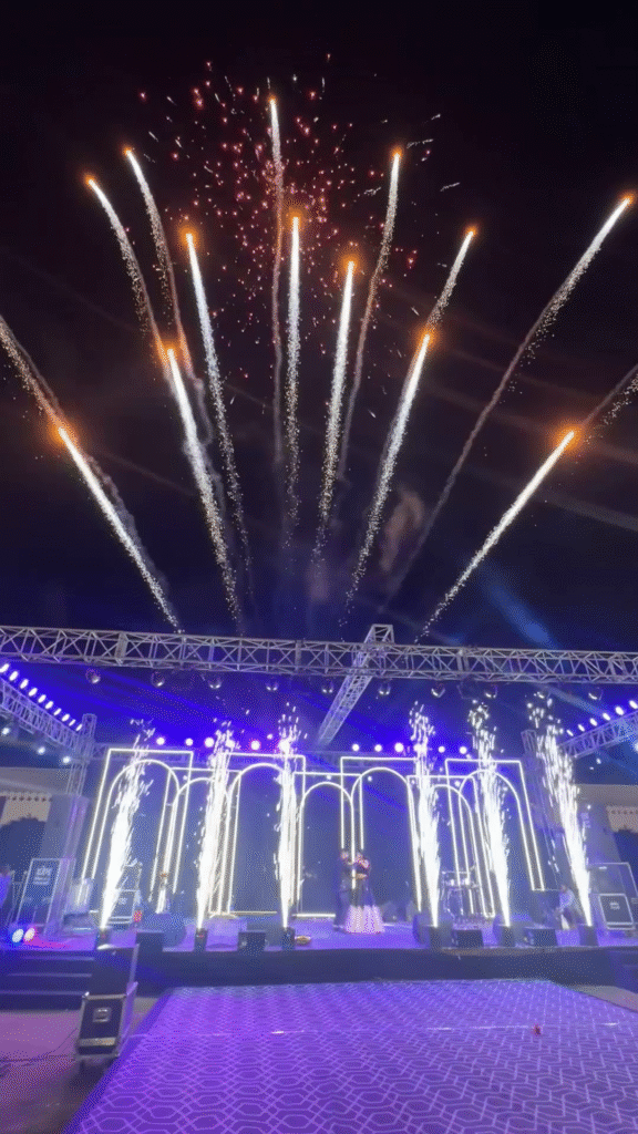 snap_Special effect for Bride & Groom Dance